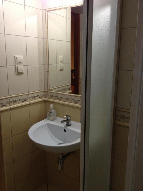Osrodek Uslug Hotelarskich Kinga Wieliczka Buitenkant foto